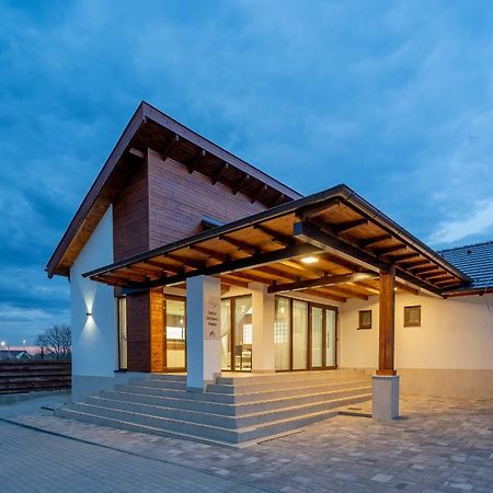 Bed and Breakfast Doresz Wellness Panzio à Újhartyán Extérieur photo